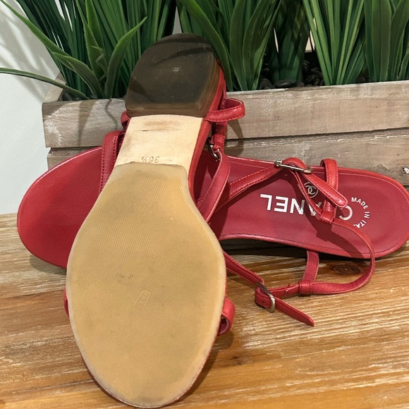 CHANEL sandals - Picture 3 of 4